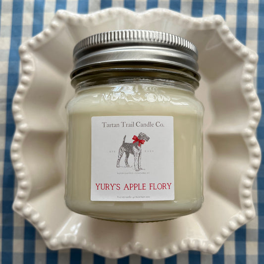 Yury's Apple Flory 8 oz candle